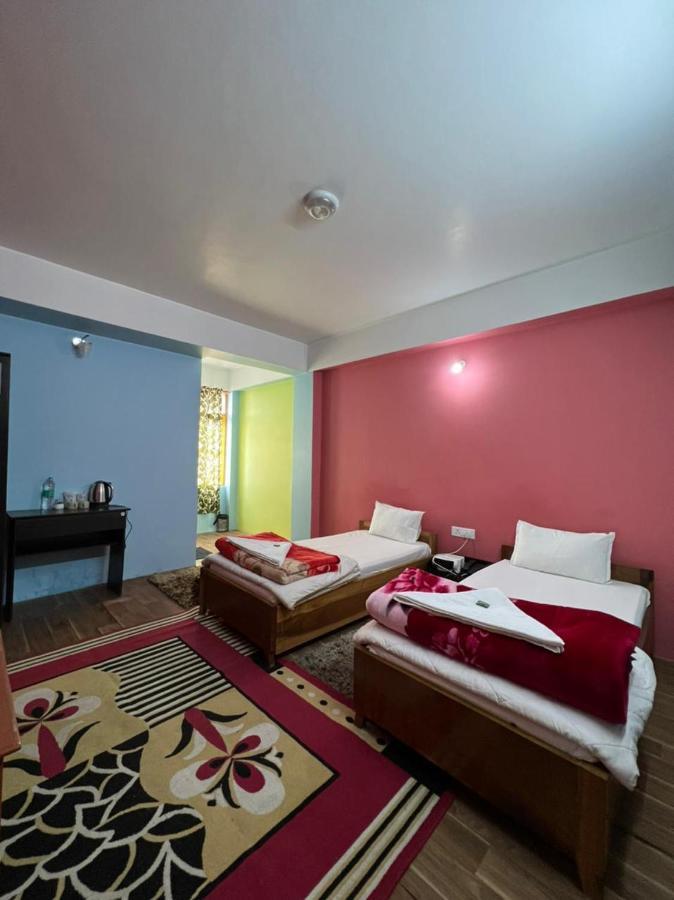 Hotel Tashi Ga Tsel Тауанг Екстериор снимка