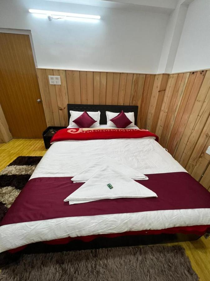Hotel Tashi Ga Tsel Тауанг Екстериор снимка