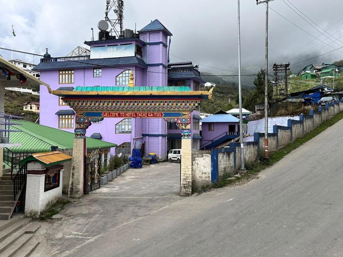 Hotel Tashi Ga Tsel Тауанг Екстериор снимка