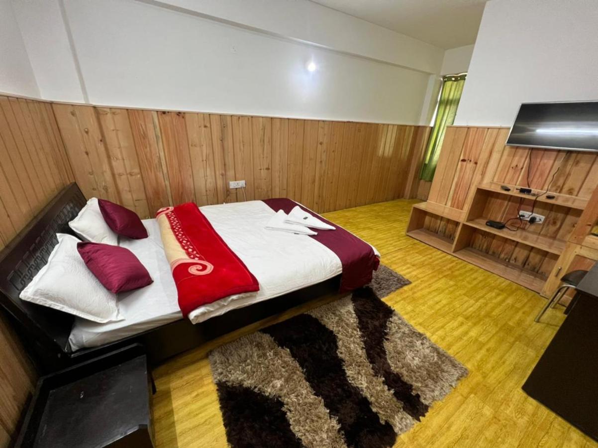 Hotel Tashi Ga Tsel Тауанг Екстериор снимка